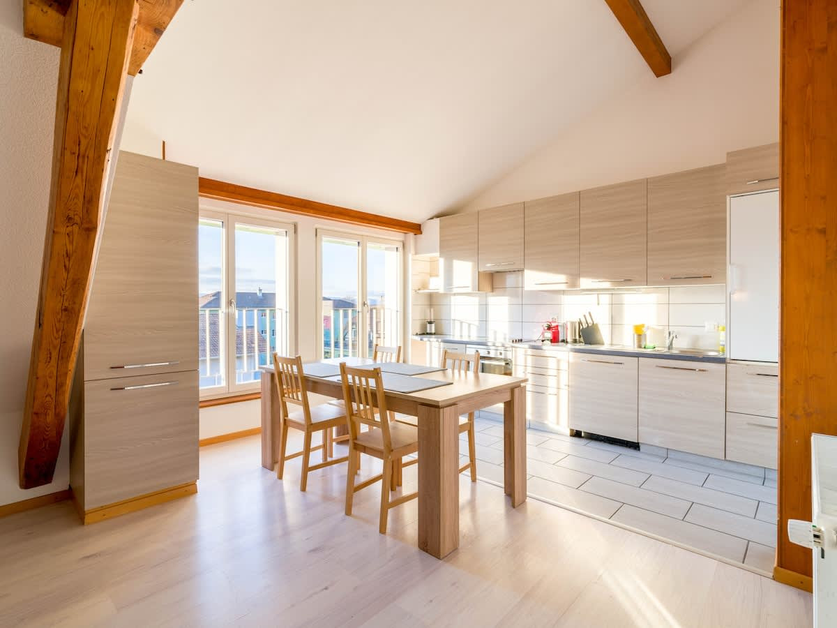 Dieselbe Wohnung, professionell fotografiert